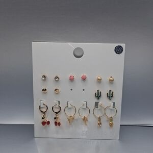 Forever 21 Gold Tone Earring Collection Missing One Pair